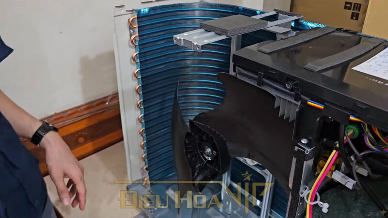 Dàn nóng điều hòa Panasonic U9BKH-8