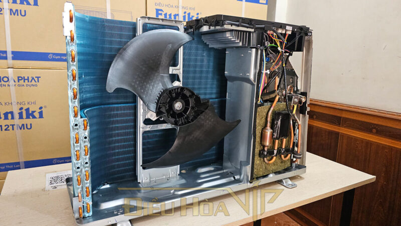 Dàn nóng điều hòa Panasonic YZ12AKH-8